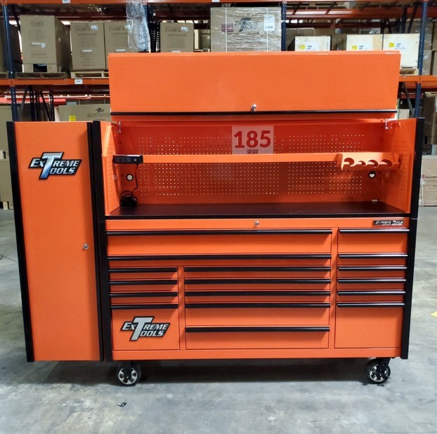 ToolboxScratch & Dent, Extreme Tools DX Series 72 x 21 Triple Bank Roller